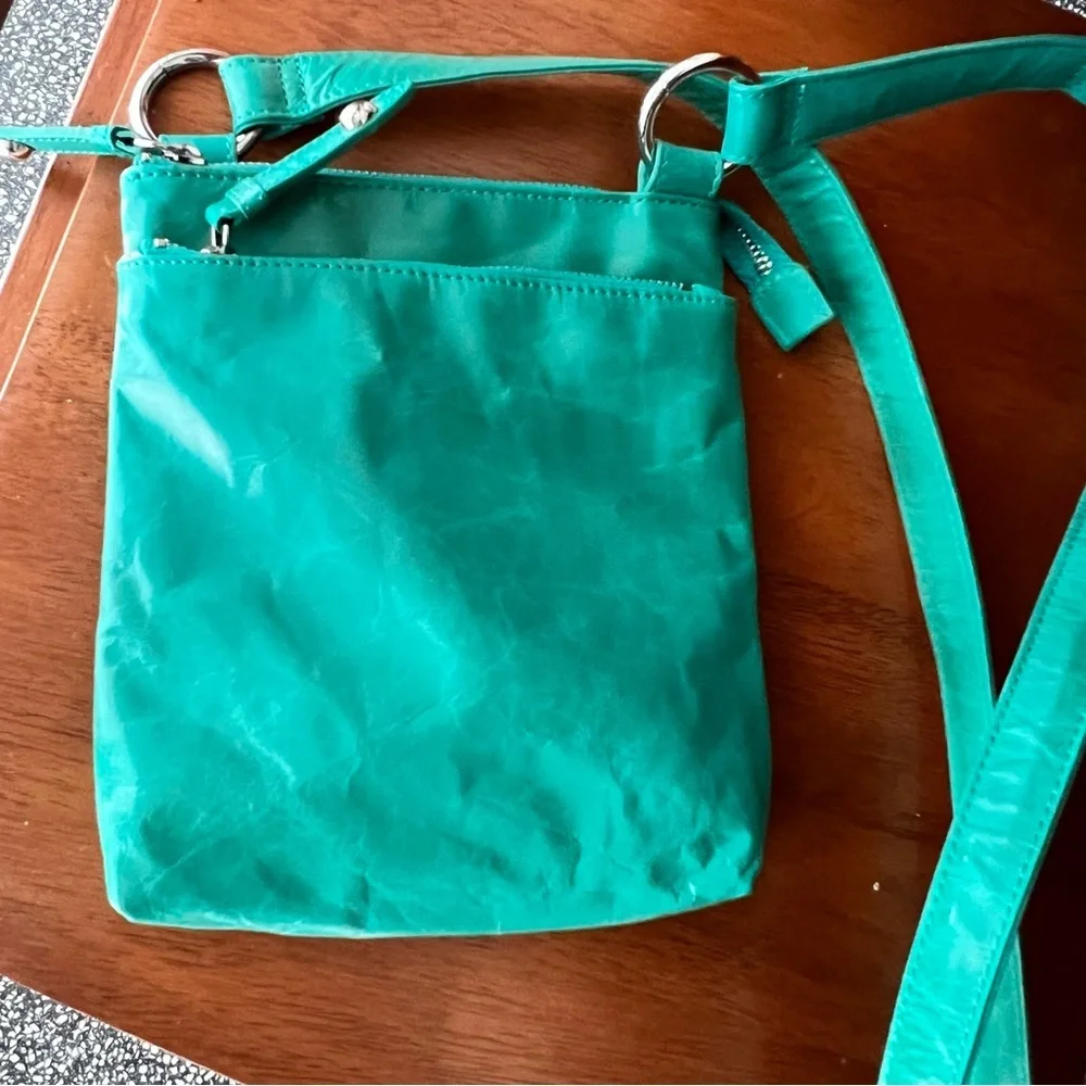 Hobo Teal Leather Crossbody Bag B2-17 - Picture 10 of 11